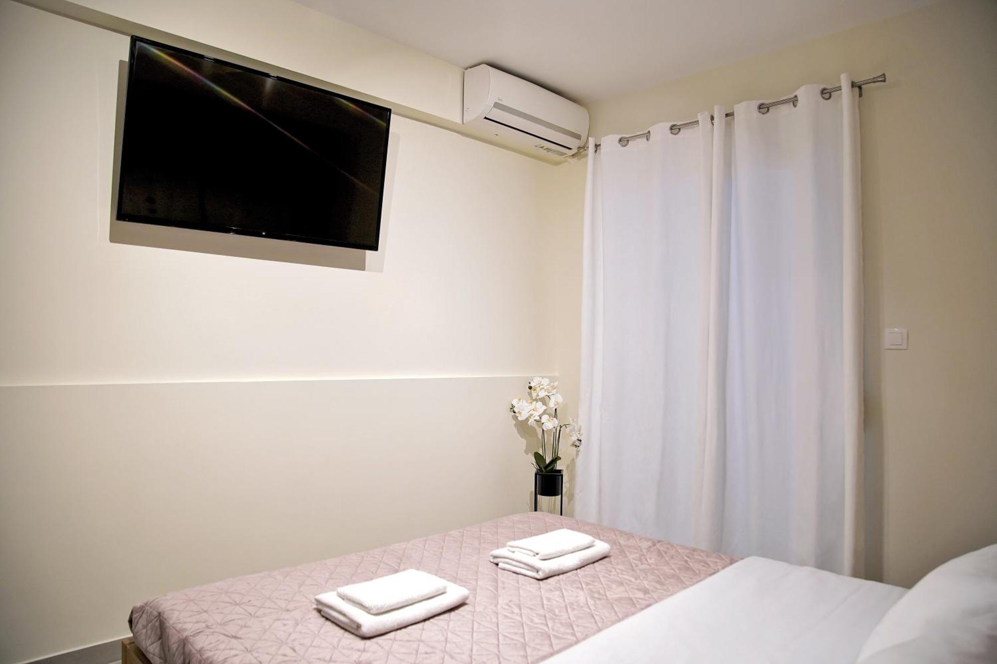 אתונה Attiki Sunshine Apartment With Terrace Vipgreece מראה חיצוני תמונה